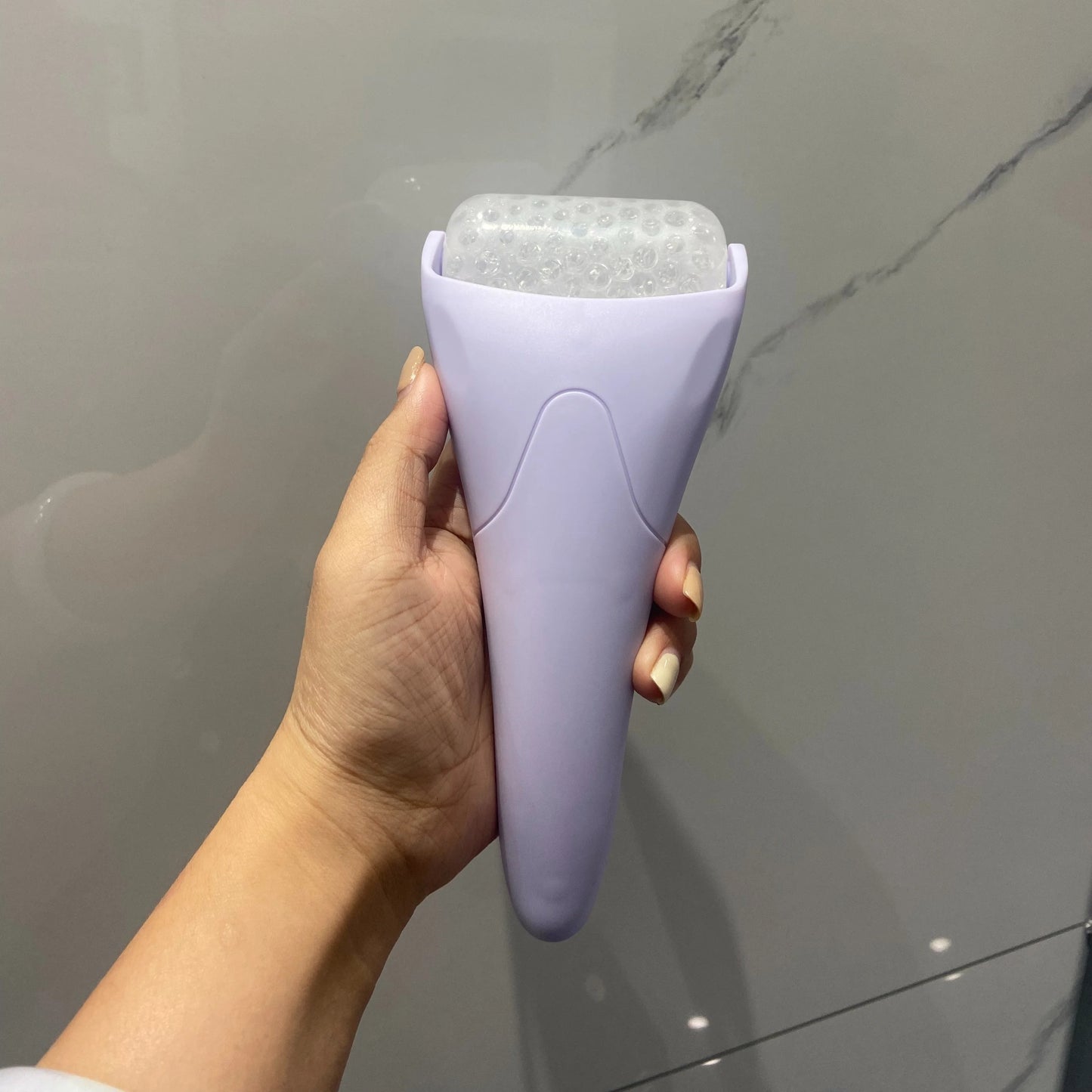 Large Ice Roller/Massager Facial Cooling Beauty Tool,Ice Roller for Face And Eye, Athome Spa,Skincare Routine,Handheld Massager